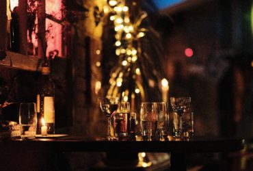 Some tips on how to light a lounge bar